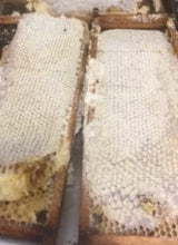 Load image into Gallery viewer, Cut Comb Honey 225g