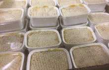Load image into Gallery viewer, Cut Comb Honey 225g