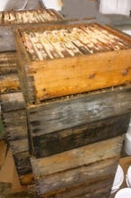 Load image into Gallery viewer, Cut Comb Honey 225g