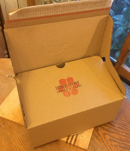 Load image into Gallery viewer, 3 X 340g Glass Jars of Cotswold Runny Honey - Great for drizzling !!